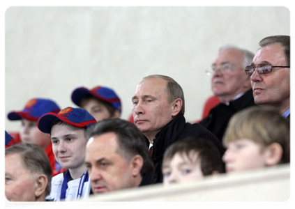 Prime Minister Vladimir Putin at Golden Puck Youth Hockey final match|16 april, 2011|18:54