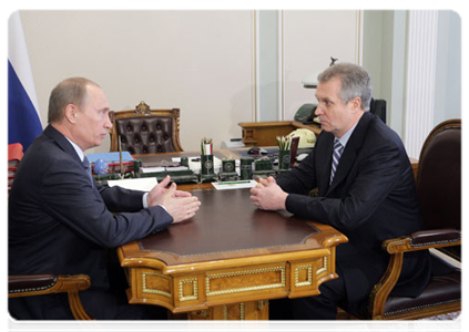 Prime Minister Vladimir Putin meeting with Rosagroleasing General Director Valery Nazarov|19 april, 2011|14:22