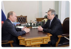 Prime Minister Vladimir Putin meets with Rosagroleasing General Director Valery Nazarov