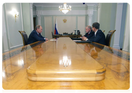 Prime Minister Vladimir Putin at a meeting with Sergei Mironov, leader of the A Just Russia party, and Nikolai Levichev, the head of party in the Duma|2 april, 2011|11:43