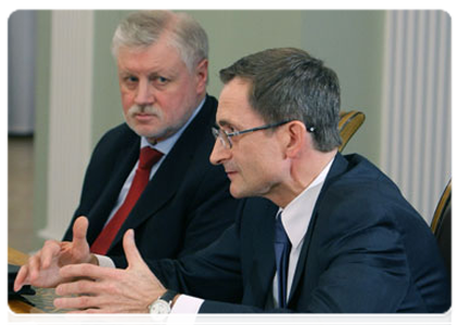 Sergei Mironov, leader of the A Just Russia party, and Nikolai Levichev, the head of party in the Duma at a meeting with Prime Minister Vladimir Putin|2 april, 2011|11:43