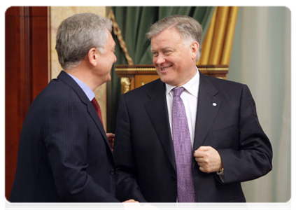 Minister of Industry and Trade Viktor Khristenko, left, and Russian Railways President Vladimir Yakunin at Prime Minister Vladimir Putin’s meeting with the Bureau of the Board of Directors of the Russian Union of Industrialists and Entrepreneurs|21 april, 2011|17:10