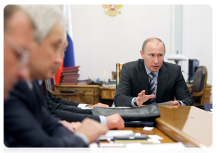 Prime Minister Vladimir Putin at a meeting of the Vnesheconombank Observation Council|22 april, 2011|14:09