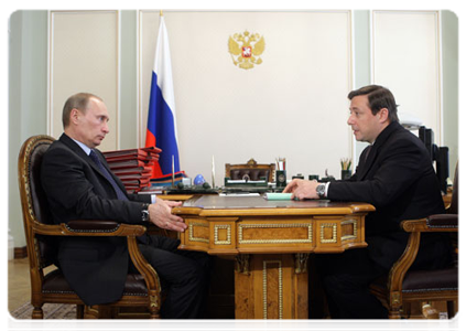 Prime Minister Vladimir Putin meeting with Deputy Prime Minister and Presidential Plenipotentiary Envoy to the North Caucasus Federal District Alexander Khloponin|23 april, 2011|17:37