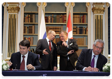 По итогам российско-датских переговоров в присутствии глав правительств двух стран состоялась церемония подписания совместных документов|26 апреля, 2011|20:03
