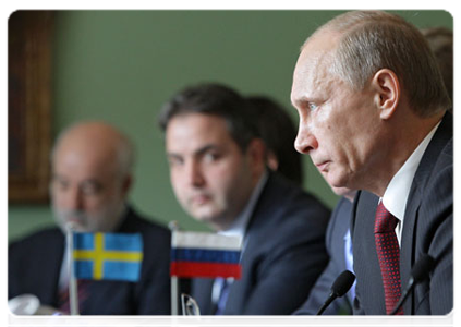 Председатель Правительства Российской Федерации В.В.Путин провёл переговоры с Премьер-министром Королевства Швеция Ф.Рейнфельдтом|27 апреля, 2011|14:49