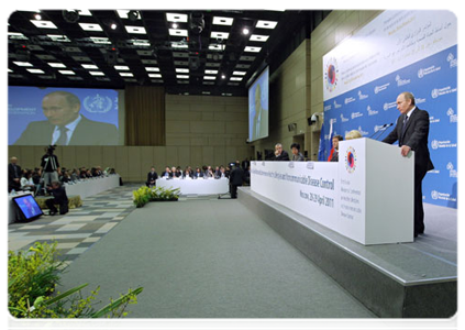 Prime Minister Vladimir Putin takes part in the First Global Ministerial Conference on Healthy Lifestyles and Noncommunicable Disease Control|28 april, 2011|13:43