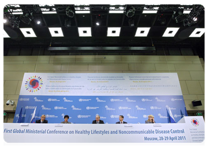 Prime Minister Vladimir Putin takes part in the First Global Ministerial Conference on Healthy Lifestyles and Noncommunicable Disease Control|28 april, 2011|13:43