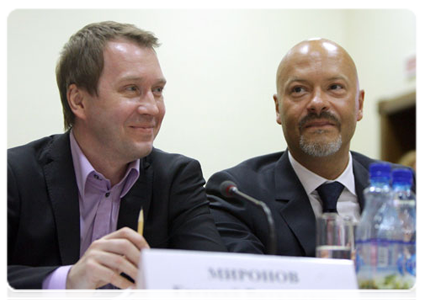 Actor, film director, and producer Fyodor Bondarchuk and People’s Artist of the Russian Federation and State Theatre of Nations Artistic Director Yevgeny Mironov|29 april, 2011|17:17