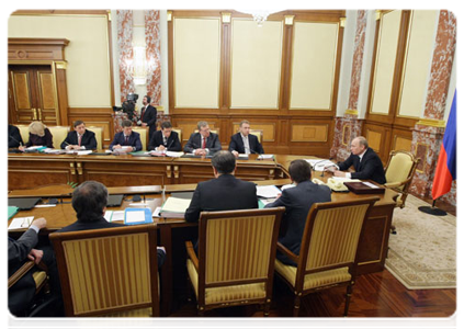 Prime Minister Vladimir Putin chairs a meeting of the government|4 april, 2011|16:35