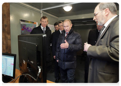 Prime Minister Vladimir Putin examining newest weather surveillance radar as part of his working visit to the Novgorod Region|5 april, 2011|18:28
