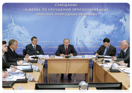 Prime Minister Vladimir Putin at a meeting on measures to improve the forecasting system for natural disasters|5 april, 2011|19:19