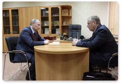 Prime Minister Vladimir Putin meets with Novgorod Region Governor Sergei Mitin