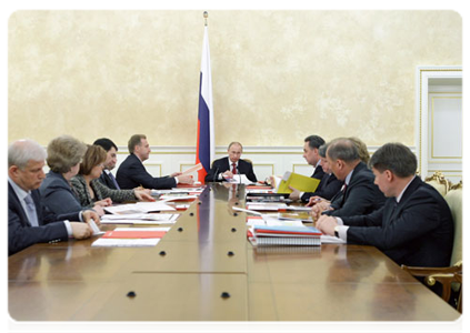 Prime Minister Vladimir Putin at a meeting on preparations for the FIFA 2018 World Cup in Russia|6 april, 2011|12:26