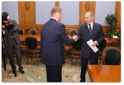 Prime Minister Vladimir Putin meets with Leonid Markelov, head of Republic of Mari El