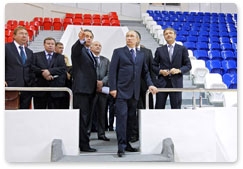 Председатель Правительства Российской Федерации В.В.Путин, прибывший с рабочей поездкой в Краснодар, ознакомился с ходом строительства многофункционального спортивного комплекса