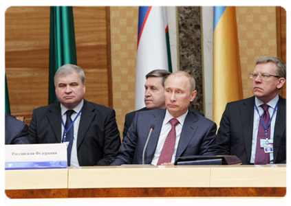 Prime Minister Vladimir Putin at a meeting of the Council of Heads of Government of the CIS|19 may, 2011|16:53