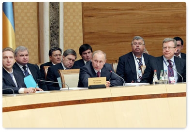 Prime Minister Vladimir Putin takes part in an extended meeting of the EurAsEC Interstate Council