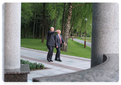 Prime Minister Vladimir Putin meets with President Alexander Lukashenko of Belarus while on a working visit to Minsk|19 may, 2011|22:57