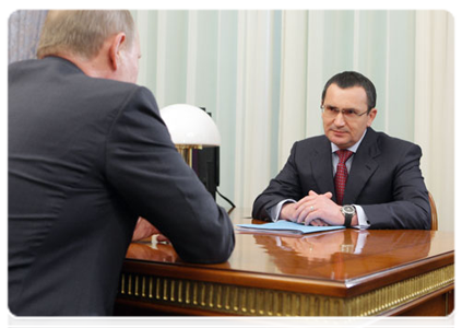 Federation Council member Nikolai Fyodorov meets with Prime Minister Putin|20 may, 2011|19:07