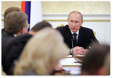 Prime Minister Putin holds a meeting on drafting the federal budget for 2012 and 2013-2014