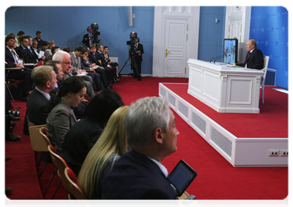 Prime Minister Vladimir Putin holds a video conference to present the Strategic Initiatives Agency|25 may, 2011|15:03