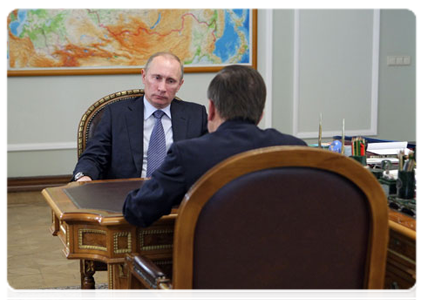 Prime Minister Vladimir Putin during a working meeting with First Deputy Prime Minister Viktor Zubkov|28 may, 2011|11:14