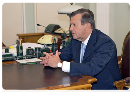 First Deputy Prime Minister Viktor Zubkov during a working meeting with Prime Minister Vladimir Putin|28 may, 2011|11:14