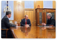 Prime Minister Vladimir Putin holds a meeting with Minister of Culture Alexander Avdeyev and Director of the State Hermitage Museum Mikhail Piotrovsky