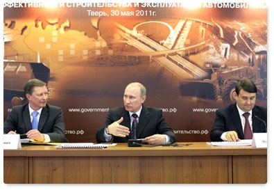 Prime Minister Vladimir Putin holds a meeting in Tver on improving the efficiency of road construction and maintenance