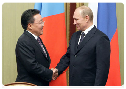 Prime Minister Vladimir Putin meets with Mongolian President Tsakhiagiin Elbegdorj|31 may, 2011|19:02