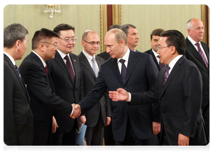 Prime Minister Vladimir Putin meets with Mongolian President Tsakhiagiin Elbegdorj|31 may, 2011|19:04