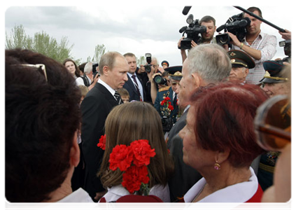 Prime Minister Vladimir Putin tours the Battle of Stalingrad open-air state memorial museum, where he met with veterans of the Great Patriotic War|6 may, 2011|17:20