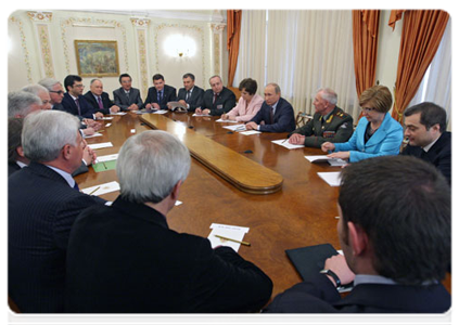 Председатель Правительства Российской Федерации В.В.Путин провёл встречу с членами координационного совета Общероссийского народного фронта|7 мая, 2011|19:05
