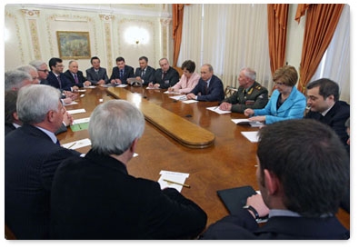 Председатель Правительства Российской Федерации В.В.Путин провёл встречу с членами координационного совета Общероссийского народного фронта