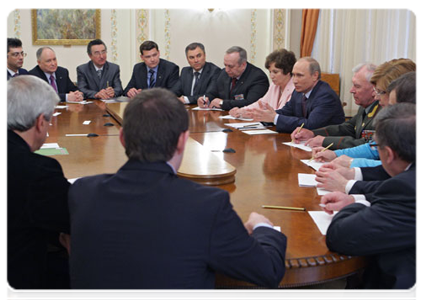 Председатель Правительства Российской Федерации В.В.Путин провёл встречу с членами координационного совета Общероссийского народного фронта|7 мая, 2011|19:13