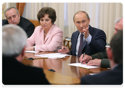 В.В.Путин провёл встречу с членами координационного совета ОНФ|7 мая, 2011|19:59