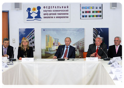 Prime Minister Putin at a meeting with Russian and foreign experts on his visit to the Federal Research and Clinical Centre for Pediatric Hematology, Oncology and Immunology|1 june, 2011|19:25