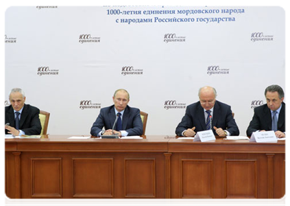 Prime Minister Vladimir Putin holds a meeting of the steering committee charged with organising the celebrations of the 1,000th anniversary of the unification of the Mordovian and Russian peoples|10 june, 2011|20:53