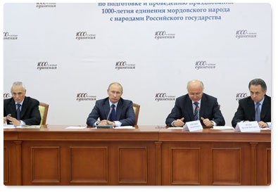 Prime Minister Vladimir Putin holds a meeting of the steering committee charged with organising the celebrations of the 1,000th anniversary of the unification of the Mordovian and Russian peoples