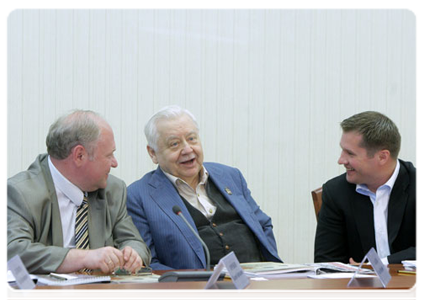 Artistic Director and Manager of the Chekhov Moscow Art Academic Theatre Oleg Tabakov, Merited Master of Sports Alexei Nemov and Valery Yurchyonkov, director of the Research Institute for the Humanities under the government of the Republic of Mordovia|10 june, 2011|20:53