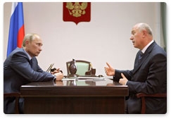 Prime Minister Vladimir Putin meets with Head of the Republic of Mordovia Nikolai Merkushkin