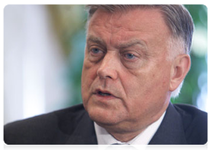 Russian Railways CEO Vladimir Yakunin at a meeting with Prime Minister Vladimir Putin|11 june, 2011|18:46