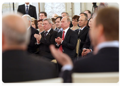 Prime Minister Vladimir Putin attends gala events devoted to Russia Day|12 june, 2011|16:05