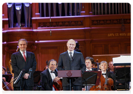 Prime Minister Vladimir Putin speaking at the Tchaikovsky Competition opening ceremony|14 june, 2011|20:27