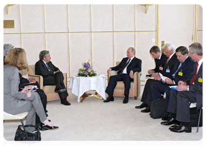 Prime Minister Vladimir Putin meets with UN High Commissioner for Refugees Antonio Guterres|15 june, 2011|15:43