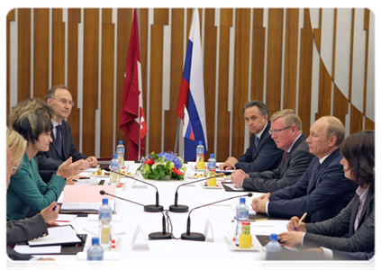 Prime Minister Vladimir Putin meets with President of the Swiss Confederation Micheline Calmy-Rey|15 june, 2011|18:18