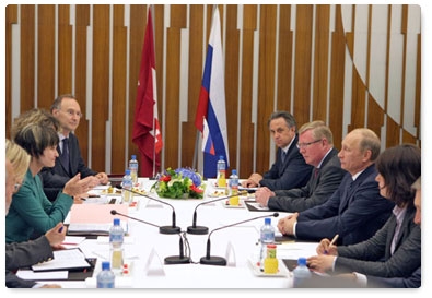 Prime Minister Vladimir Putin meets with President of the Swiss Confederation Micheline Calmy-Rey