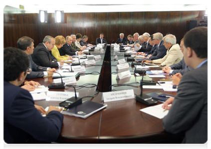 Prime Minister Vladimir Putin at a meeting of the Popular Front’s Coordinating Council|16 june, 2011|15:55