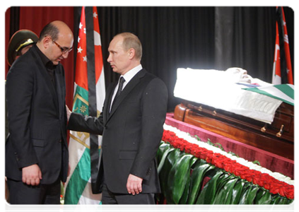 Prime Minister Vladimir Putin pays last respects to Abkhazian President Sergei Bagapsh who died last Sunday|2 june, 2011|14:39